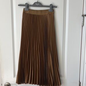 H&M Women's Brown A-Line Pleated Skirt
